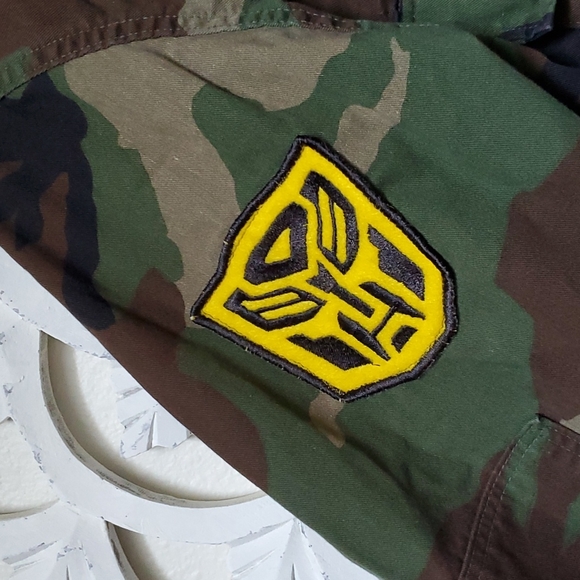 Small Short Vintage Distressed Camo Jacket Autobot and Deception Transfo… - Picture 2 of 10